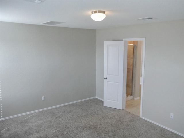 217 BRONCO BILLY DR, Jarrell, TX 76537