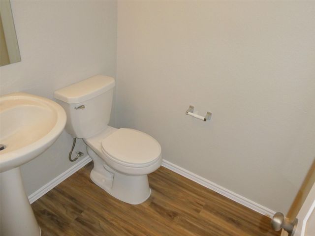 217 BRONCO BILLY DR, Jarrell, TX 76537