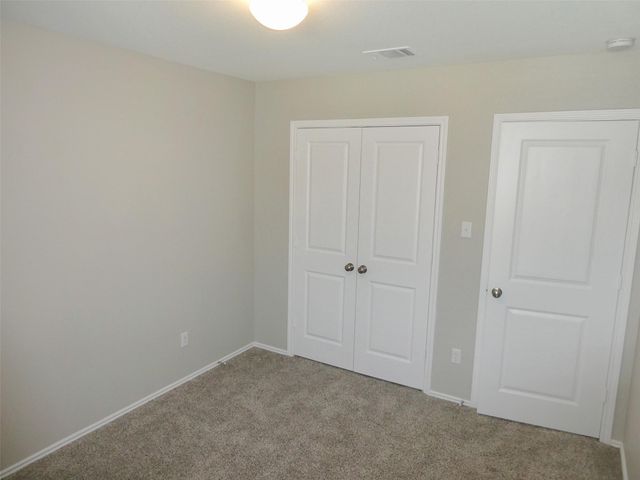 217 BRONCO BILLY DR, Jarrell, TX 76537