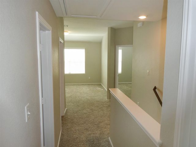 217 BRONCO BILLY DR, Jarrell, TX 76537