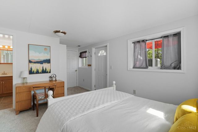 6006 Grand Vista Avenue, Cincinnati, OH 45213