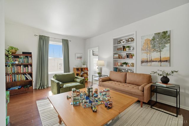 6006 Grand Vista Avenue, Cincinnati, OH 45213