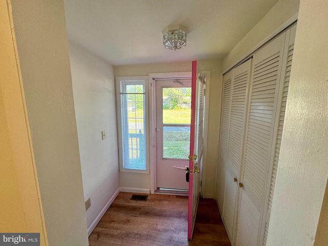 124 10TH, Colonial Beach, VA 22443
