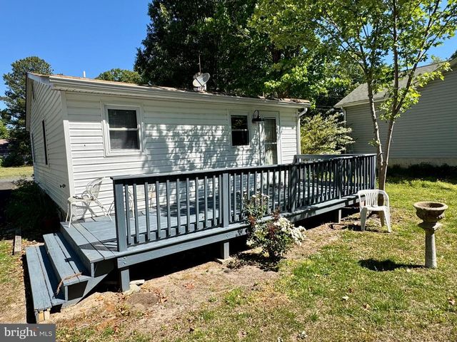 124 10TH, Colonial Beach, VA 22443