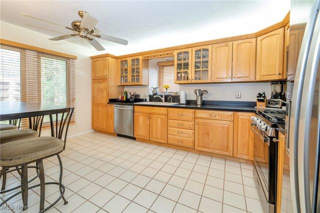 6810 W Fitzwater Road, Brecksville, OH 44141