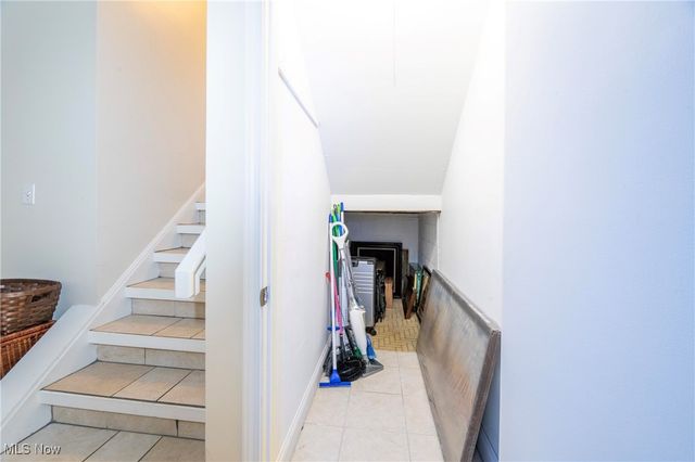 6810 W Fitzwater Road, Brecksville, OH 44141