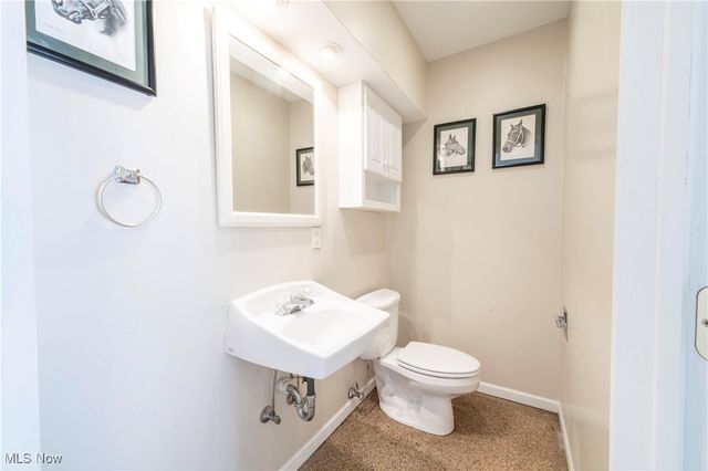 6810 W Fitzwater Road, Brecksville, OH 44141