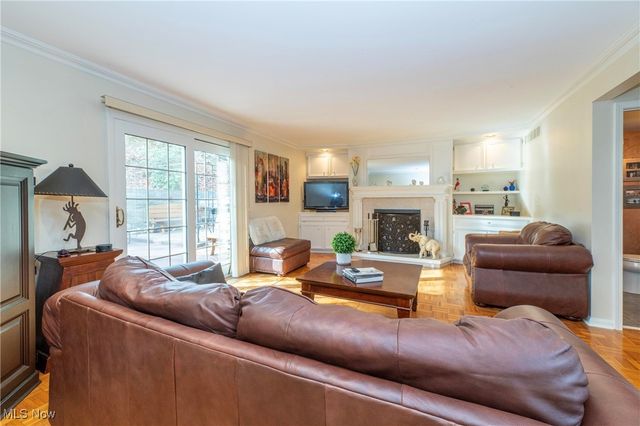 6810 W Fitzwater Road, Brecksville, OH 44141