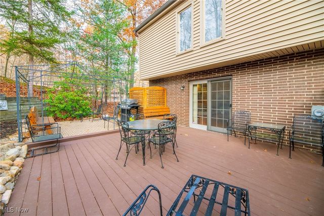 6810 W Fitzwater Road, Brecksville, OH 44141