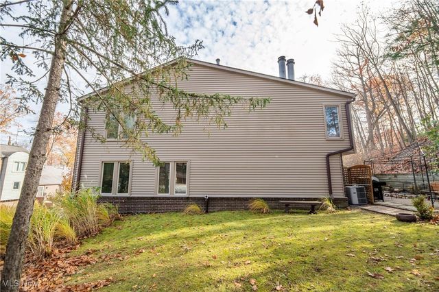 6810 W Fitzwater Road, Brecksville, OH 44141