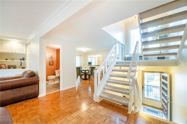 6810 W Fitzwater Road, Brecksville, OH 44141