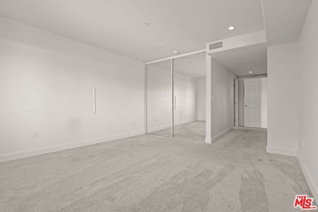 5315 Bellingham Avenue 203, Valley Village, CA 91607