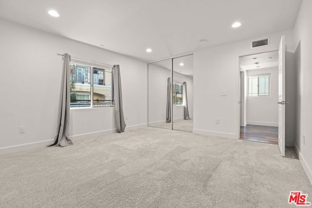 5315 Bellingham Avenue 203, Valley Village, CA 91607