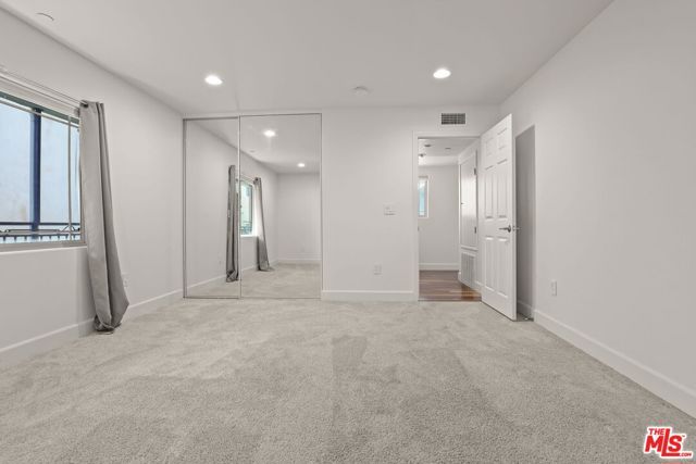 5315 Bellingham Avenue 203, Valley Village, CA 91607