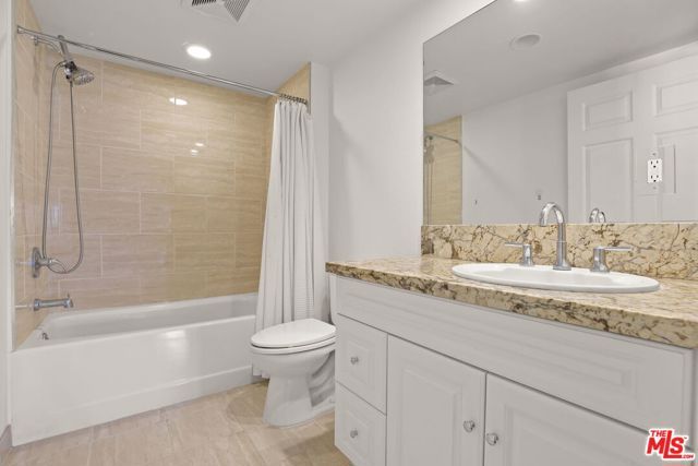 5315 Bellingham Avenue 203, Valley Village, CA 91607