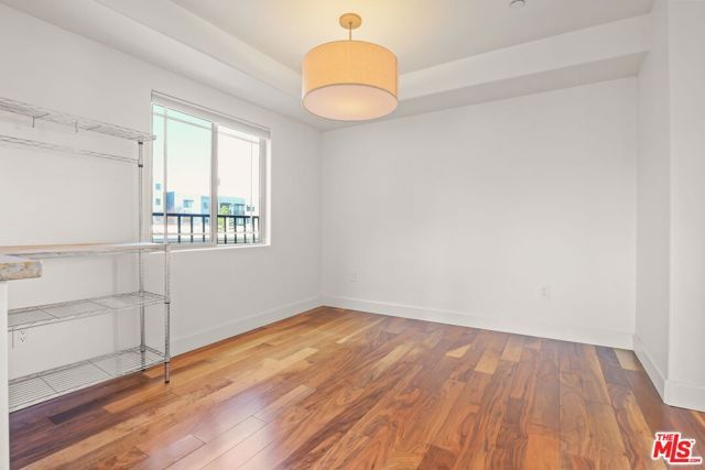 5315 Bellingham Avenue 203, Valley Village, CA 91607