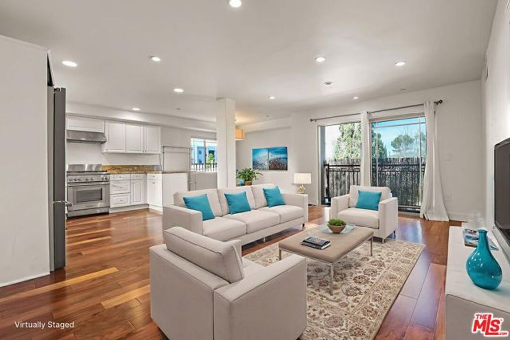 5315 Bellingham Avenue 203, Valley Village, CA 91607