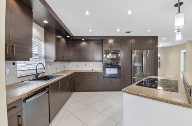 6103 Stanley Lane, Delray Beach, FL 33484