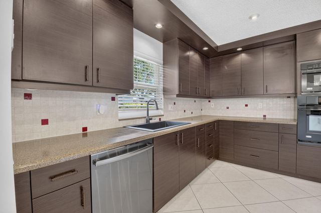6103 Stanley Lane, Delray Beach, FL 33484