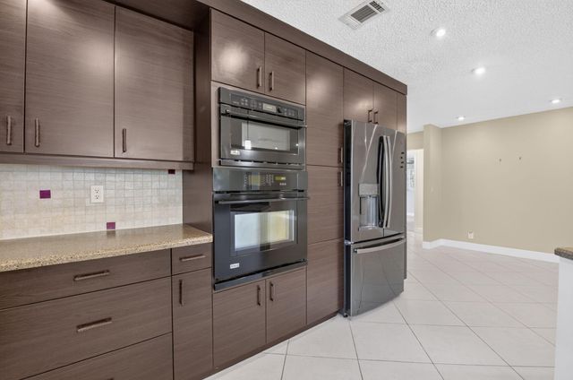 6103 Stanley Lane, Delray Beach, FL 33484