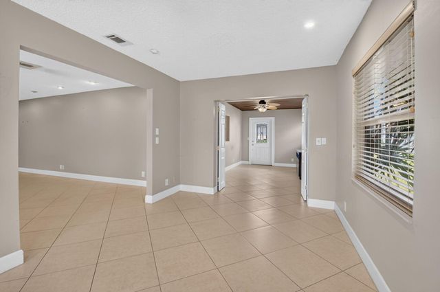 6103 Stanley Lane, Delray Beach, FL 33484