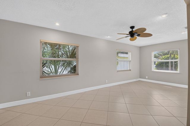 6103 Stanley Lane, Delray Beach, FL 33484