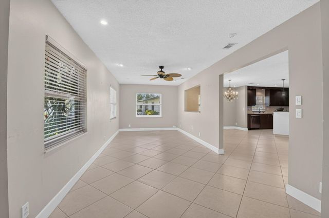 6103 Stanley Lane, Delray Beach, FL 33484