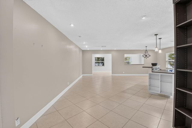 6103 Stanley Lane, Delray Beach, FL 33484