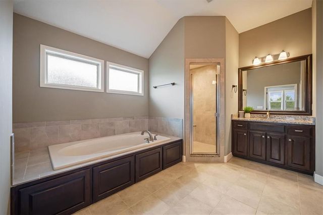 24451 W 111TH Place, Olathe, KS 66061