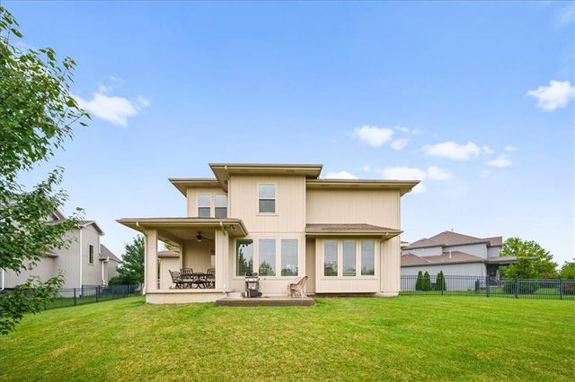 24451 W 111TH Place, Olathe, KS 66061