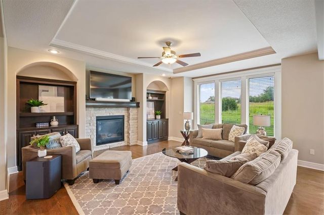 24451 W 111TH Place, Olathe, KS 66061