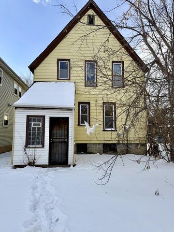 2448 N 28TH STREET, Milwaukee, WI 53210