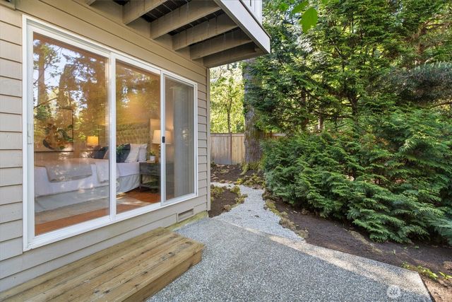 3320 165th Place NE, Bellevue, WA 98008