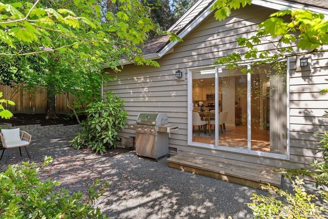 3320 165th Place NE, Bellevue, WA 98008
