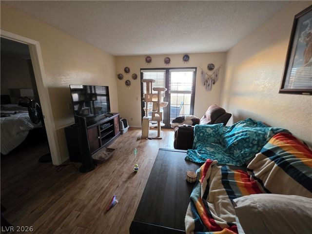 4211 Sanderling Circle 286, Las Vegas, NV 89103