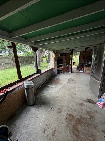 126 Poinsettia Circle, Terrell, TX 75160