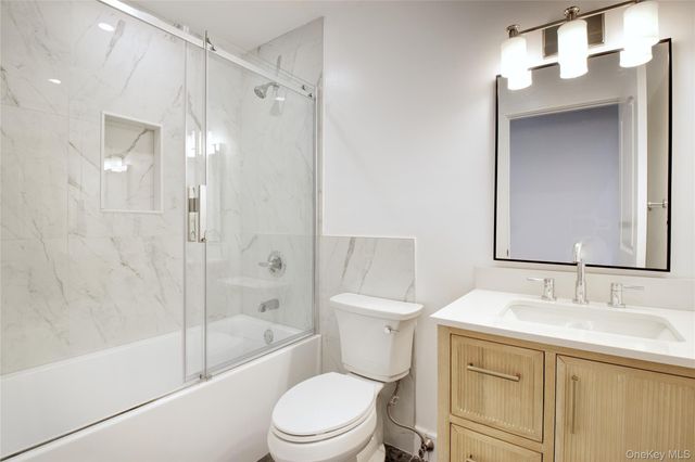 30 Kirkwood B, Port Washington, NY 11050