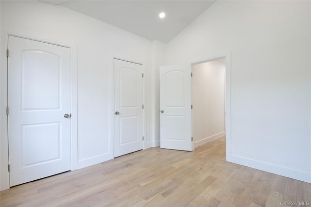 30 Kirkwood B, Port Washington, NY 11050