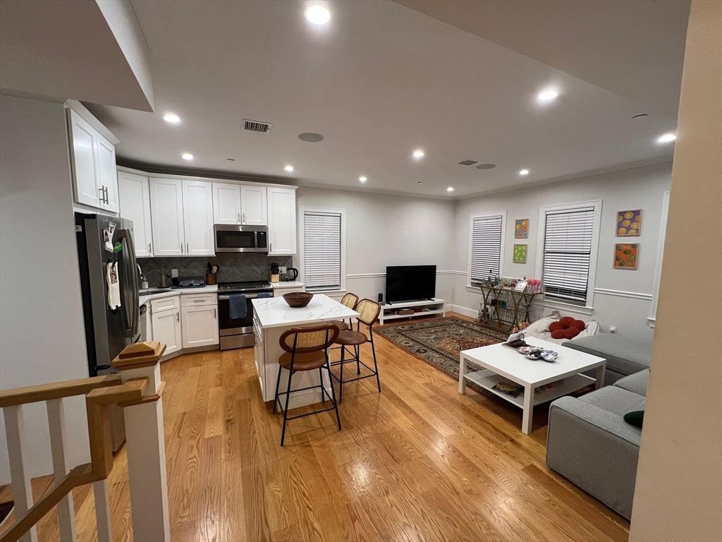 276 Athens St PH, Boston, MA 02127