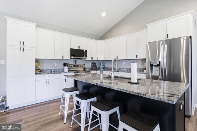 34 HERSHEL LN, Hedgesville, WV 25427