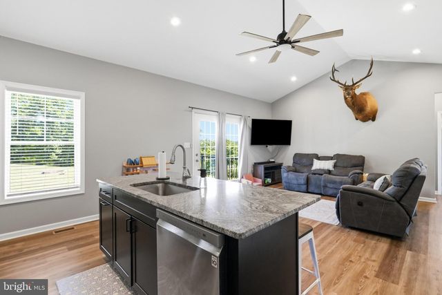 34 HERSHEL LN, Hedgesville, WV 25427