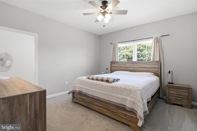 34 HERSHEL LN, Hedgesville, WV 25427