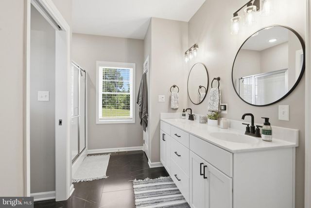 34 HERSHEL LN, Hedgesville, WV 25427