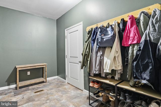 34 HERSHEL LN, Hedgesville, WV 25427