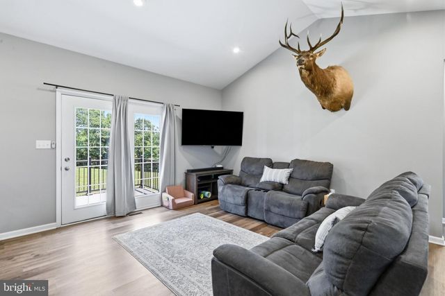 34 HERSHEL LN, Hedgesville, WV 25427