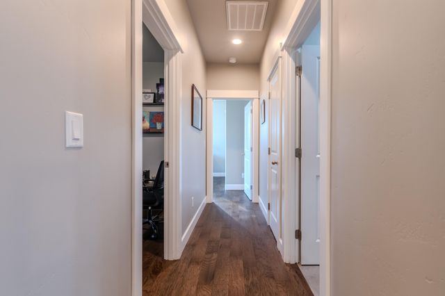 1130 Stanford Avenue, Medford, OR 97504