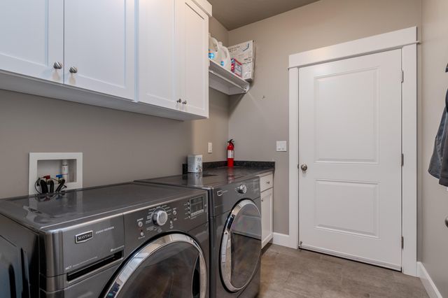 1130 Stanford Avenue, Medford, OR 97504