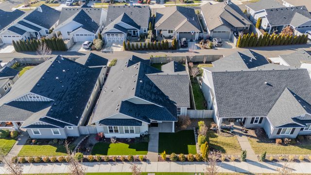 1130 Stanford Avenue, Medford, OR 97504