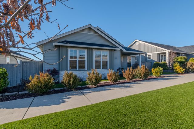 1130 Stanford Avenue, Medford, OR 97504