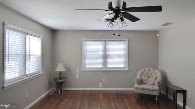 1082 S BROADWAY, Pennsville, NJ 08070